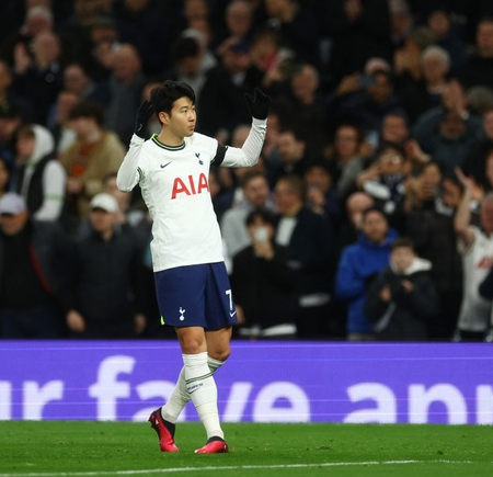 Son Heung-min tỏa sáng, Tottenham vào top 4 Ngoại Hạng Anh
