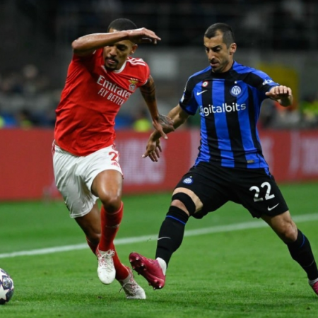 Đánh bại Benfica với tổng tỷ số 5-3, Inter Milan tiến vào bán kết